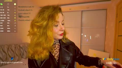 Madam Viktoria   Vacation in Portugal  2811 - 0412 online show from 20, 12, 2024