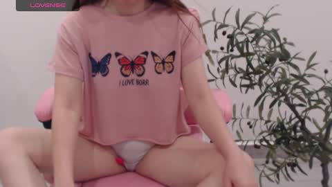 Snapshot of totoro_09 chatting on 11, 9, 2025 Angelina online show from 11, 9, 2025