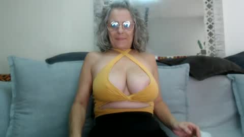 Snapshot of totypink chatting on 3, 7, 2026 TotyPink online show from 3, 7, 2026
