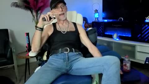 Snapshot of towndude123 chatting on 31, 5, 2026 Town online show from 31, 5, 2026