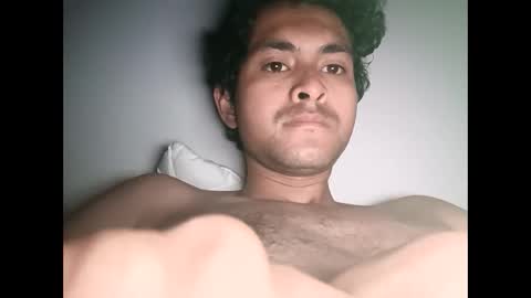 Snapshot of toy_sweet chatting on 11, 5, 2026 Xander online show from 11, 5, 2026