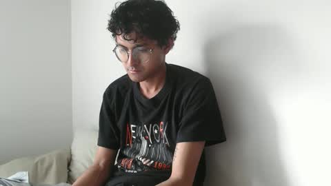 Snapshot of toy_sweet chatting on 11, 5, 2026 Xander online show from 11, 5, 2026