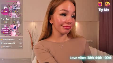 Snapshot of tracy_tay1or chatting on 4, 1, 2025 Tracy GMT2 Mon 3 AM - 4 PM Tue 3 AM - 4 PM Wed 3 AM - 4 PM Thur 3 AM - 4 PM Fri 3 AM - 4 PM online show from 4, 1, 2025