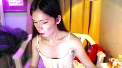 Snapshot of trans_nikka_ chatting on 13, 4, 2026 Emerald online show from 13, 4, 2026