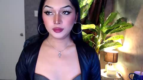 Snapshot of transbadassx chatting on 10, 12, 2024 CLEOPATHRA online show from 10, 12, 2024