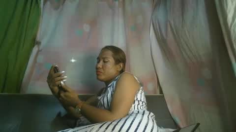 Snapshot of transhottie28 chatting on 2, 2, 2025 transhottie28 online show from 2, 2, 2025