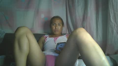 Snapshot of transhottie28 chatting on 2, 2, 2025 transhottie28 online show from 2, 2, 2025