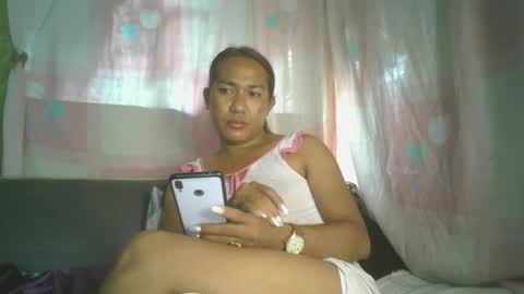 Snapshot of transhottie28 chatting on 2, 2, 2025 transhottie28 online show from 2, 2, 2025