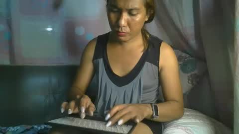 Snapshot of transhottie28 chatting on 5, 2, 2025 transhottie28 online show from 5, 2, 2025
