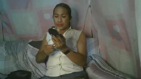 Snapshot of transhottie28 chatting on 27, 2, 2025 transhottie28 online show from 27, 2, 2025
