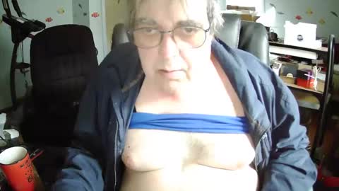 Snapshot of transmtfhello chatting on 2, 5, 2026 Peter online show from 2, 5, 2026