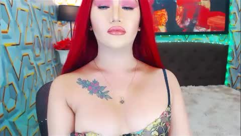 Snapshot of transplayfullolivia chatting on 16, 12, 2024 KYLIE BELLA  TS online show from 16, 12, 2024