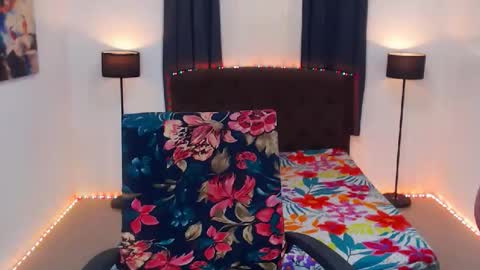 KYLIE BELLA  TS online show from 7, 4, 2026