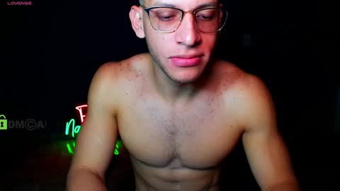 TRAVIS. online show from 23, 12, 2024