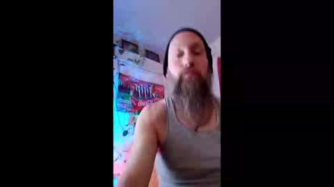 Snapshot of travism211 chatting on 18, 3, 2026 travism211 online show from 18, 3, 2026