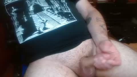 Snapshot of treasured_trash chatting on 3, 7, 2026 Dilly Dally online show from 3, 7, 2026