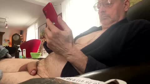 Snapshot of trebgeis1 chatting on 16, 2, 2025 trebgeis1 online show from 16, 2, 2025