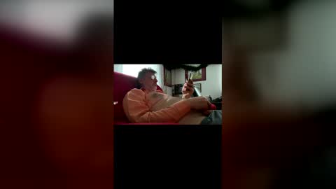 Snapshot of trebgeis1 chatting on 19, 12, 2025 trebgeis1 online show from 19, 12, 2025