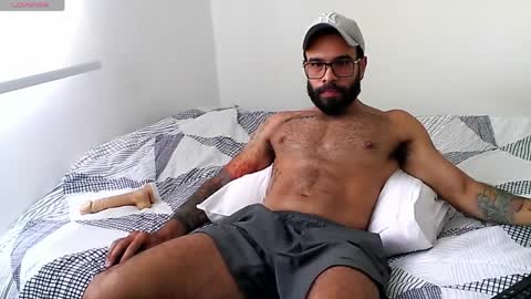 Hunter man online show from 30, 3, 2026