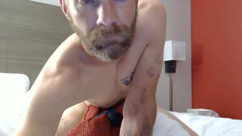 Snapshot of treeburner1 chatting on 7, 5, 2026 TreeBurner1 online show from 7, 5, 2026