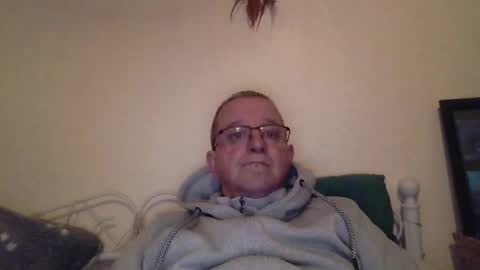 Fe-fi-fo-fum online show from 21, 12, 2025