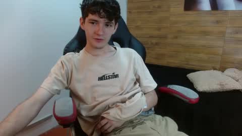 Snapshot of trevor_mob chatting on 12, 5, 2026 trevor_mob online show from 12, 5, 2026
