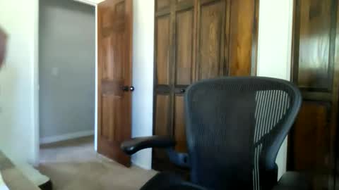Snapshot of trevorhill99 chatting on 25, 4, 2026 Trevor Hill online show from 25, 4, 2026