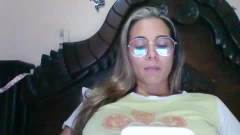 triana_bell online show from 18, 2, 2025