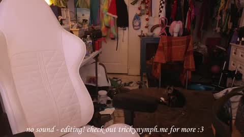 Cassie online show from 3, 2, 2025