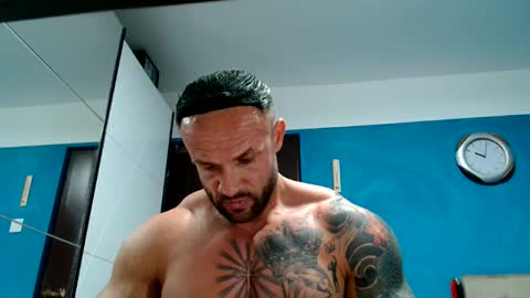 Snapshot of tridentmuscles chatting on 15, 10, 2025 tridentmuscles online show from 15, 10, 2025