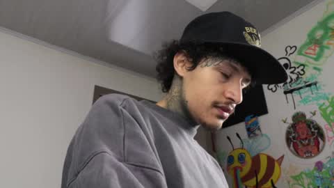 Snapshot of trieone chatting on 27, 3, 2026 - trieone online show from 27, 3, 2026