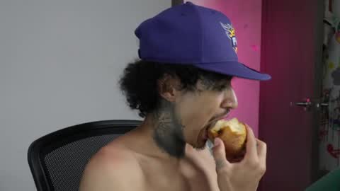 Snapshot of trieone chatting on 10, 4, 2026 - trieone online show from 10, 4, 2026