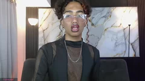 Snapshot of triiangel_latinboy chatting on 13, 5, 2026 Johan online show from 13, 5, 2026