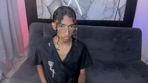 Snapshot of triiangel_latinboy chatting on 20, 5, 2026 Johan online show from 20, 5, 2026