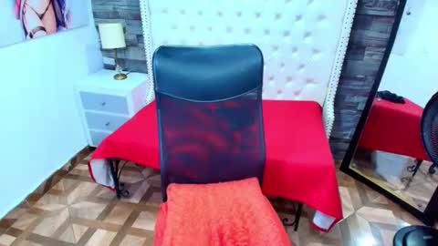 Snapshot of trinity_tsx chatting on 20, 5, 2026 SOFIA online show from 20, 5, 2026