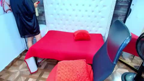 Snapshot of trinity_tsx chatting on 25, 5, 2026 SOFIA online show from 25, 5, 2026