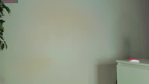 Snapshot of trixie_taylor chatting on 23, 4, 2026 Trixie Taylor online show from 23, 4, 2026