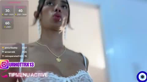 Snapshot of trixieemerald chatting on 23, 4, 2026 trixieemerald online show from 23, 4, 2026