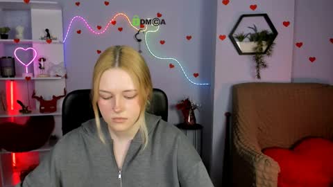 Trixy online show from 8, 4, 2026