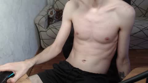 Snapshot of trone41 chatting on 17, 12, 2025 I POST MY FUCKING VIDEOS AND PICS online show from 17, 12, 2025