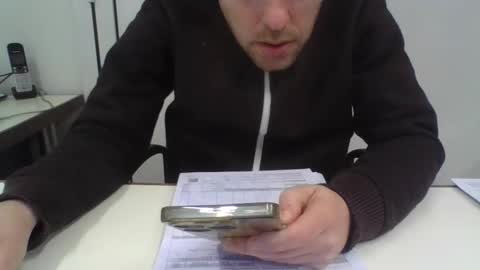 Snapshot of truble_again chatting on 16, 4, 2026 truble_again online show from 16, 4, 2026