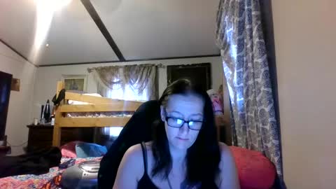 Snapshot of truckerswifetobe chatting on 17, 12, 2024 TruckersWifeToBe online show from 17, 12, 2024