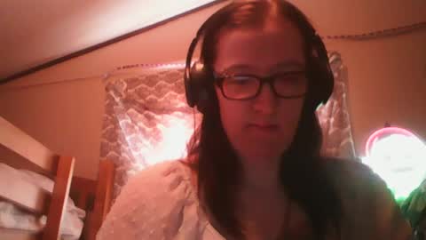 Snapshot of truckerswifetobe chatting on 4, 2, 2025 TruckersWifeToBe online show from 4, 2, 2025