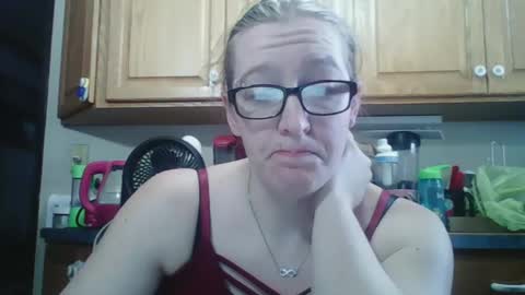 Snapshot of truckerswifetobe chatting on 11, 9, 2025 TruckersWifeToBe online show from 11, 9, 2025