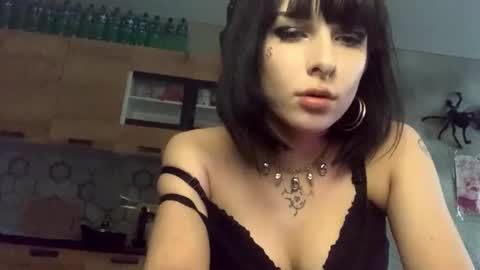 Poly online show from 24, 2, 2026