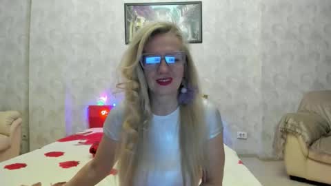 Snapshot of truefoxyyy chatting on 26, 4, 2026 Fox online show from 26, 4, 2026