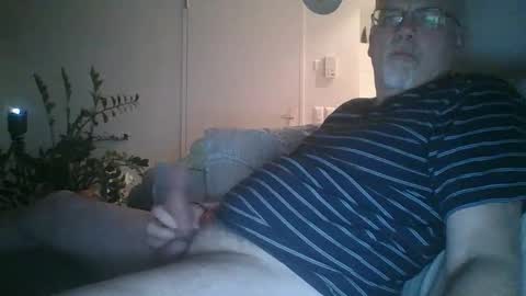 Snapshot of trukturk chatting on 6, 2, 2025 trukturk online show from 6, 2, 2025