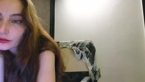 Snapshot of trying2fit chatting on 1, 3, 2026 trying2fit online show from 1, 3, 2026