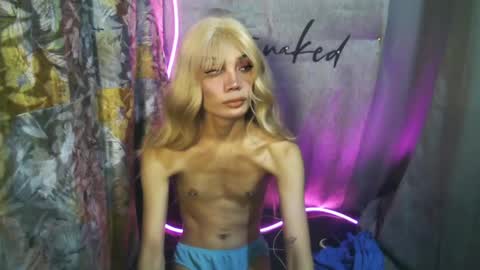 Snapshot of ts_athisa chatting on 9, 3, 2025 ts_athisa online show from 9, 3, 2025