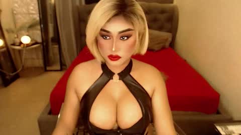 SEDUCTIVEmistresCUMS online show from 18, 3, 2026